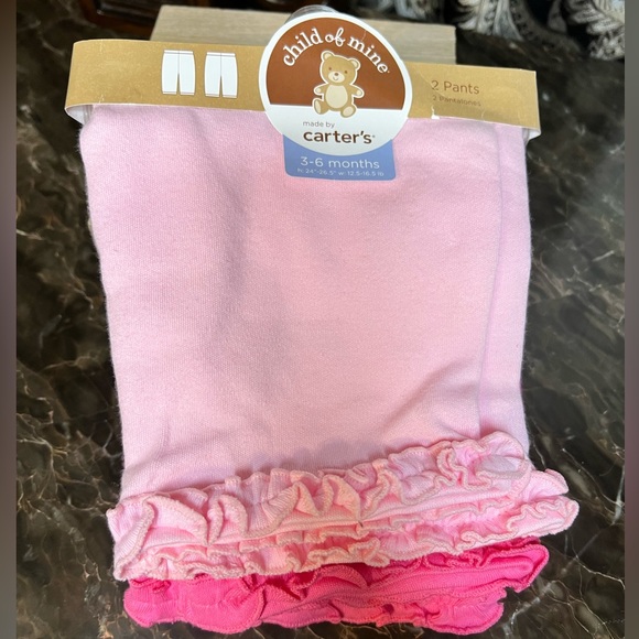 SOLD - CARTER’S - 2 piece set of ruffle edged pants - Size 3-6 Months - Picture 1 of 2